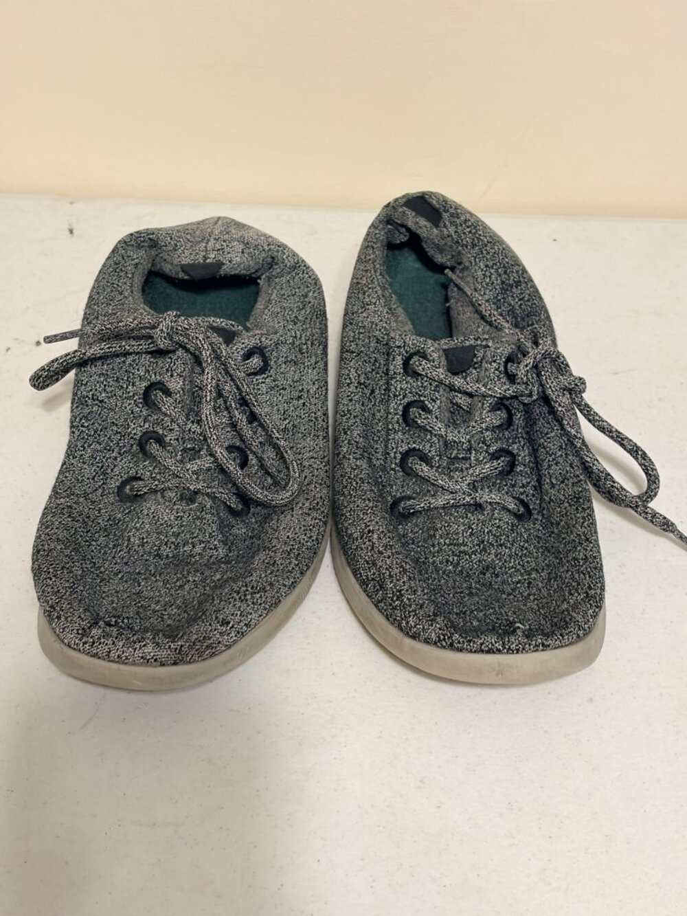Men's Allbirds Gray/White Wool Runners Sneakers Size 11